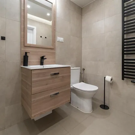 24 - Zakopianski - Sauna & Jacuzzi & Plac Zabaw & Silownia アパート ザコパネ